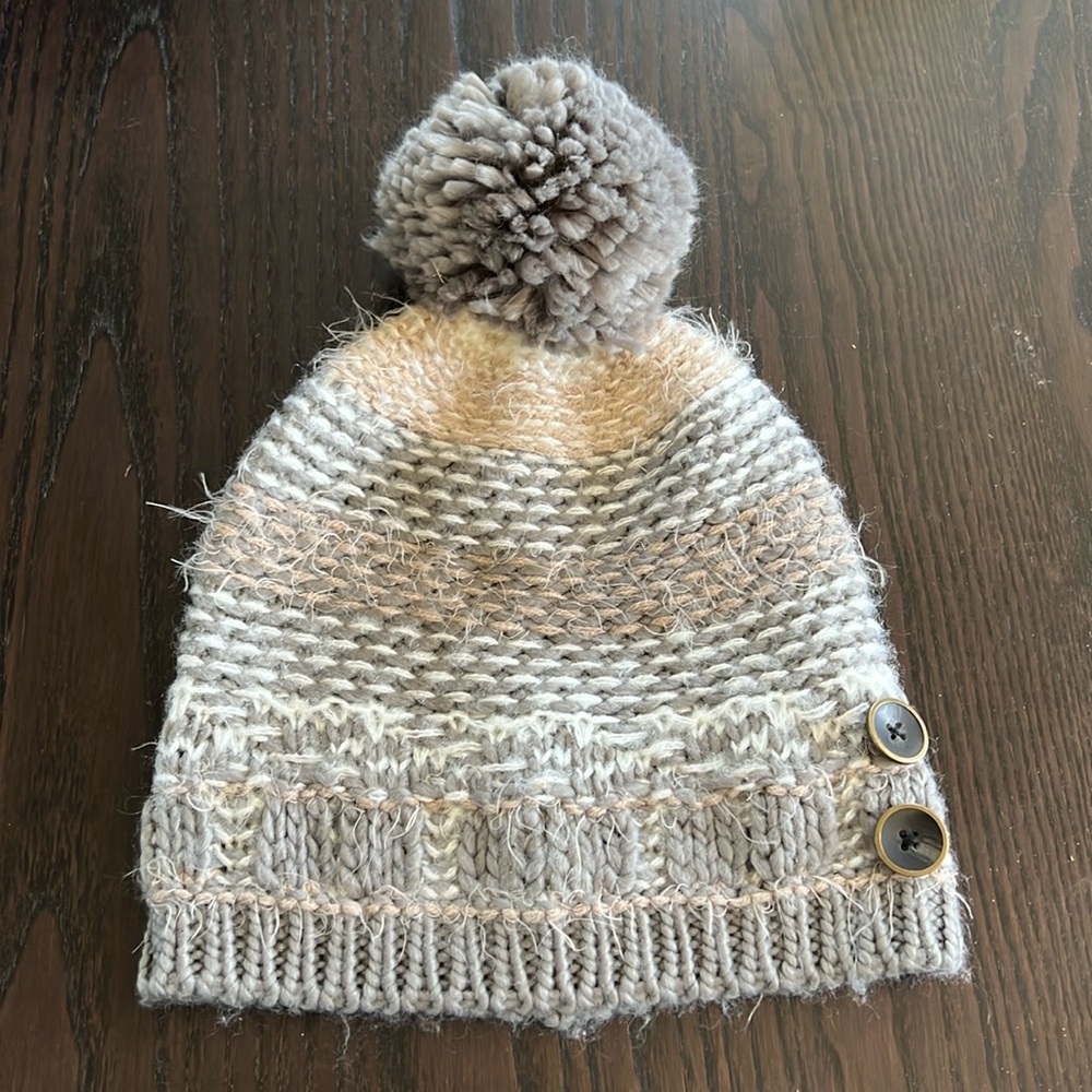 Knit hat with pom pom